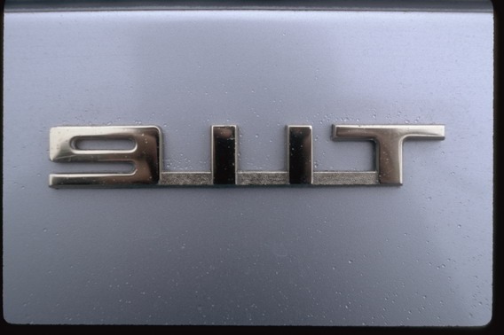 911