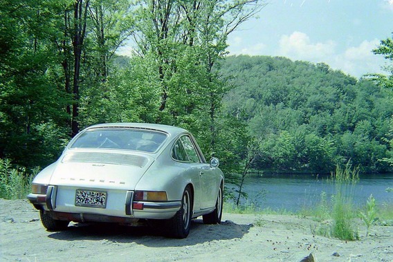 911