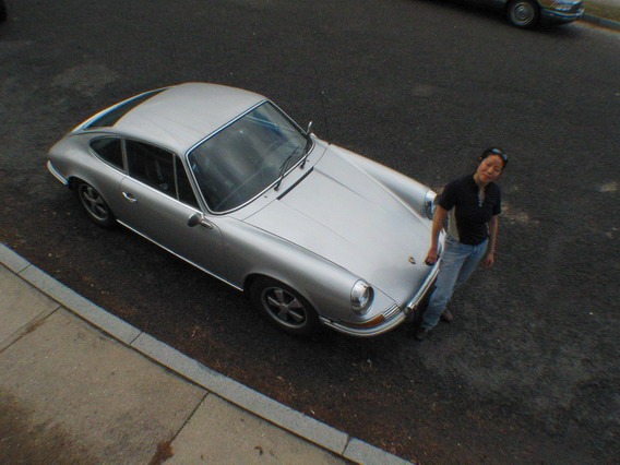 911