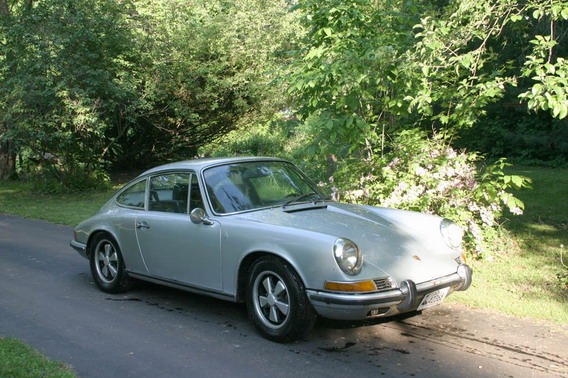 911